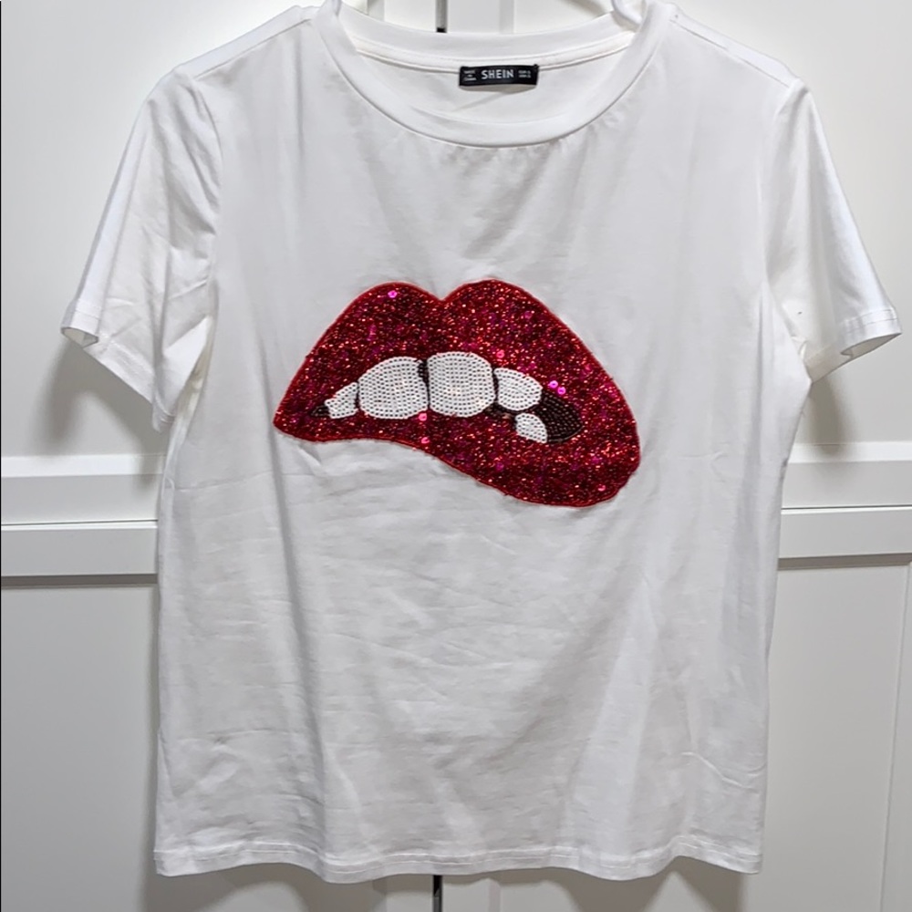Sequin lips T-shirt
